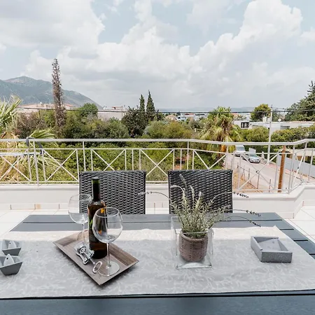 Phevos & Athena Luxury With View In Holiday home *